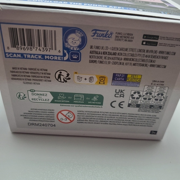 Funko Pop! Purple Care Bear 1417 Share Bear NYCC 2024 LE Sticker Witch Halloween - Picture 6 of 8